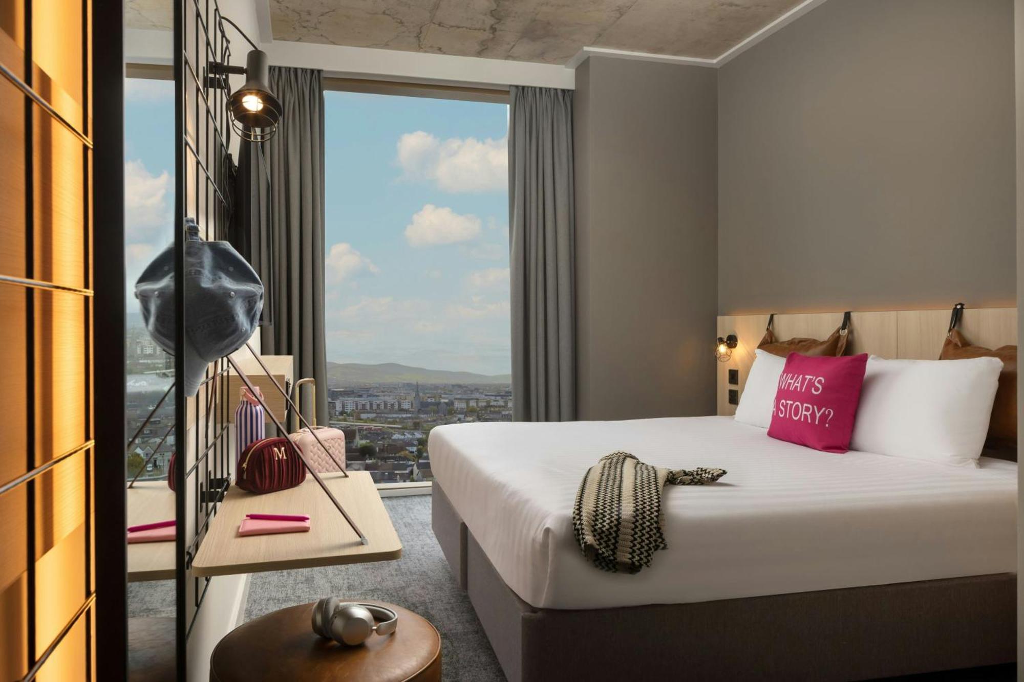 Moxy King Room