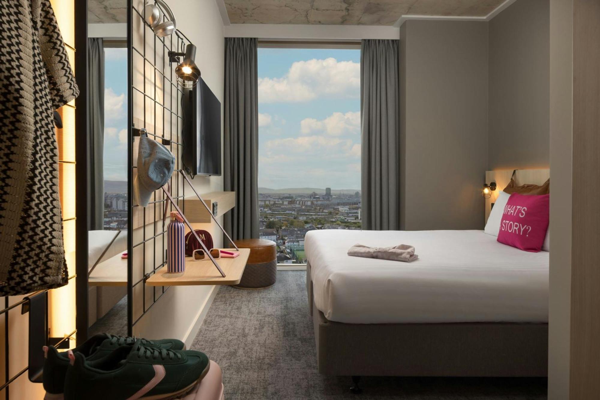 Moxy King Room