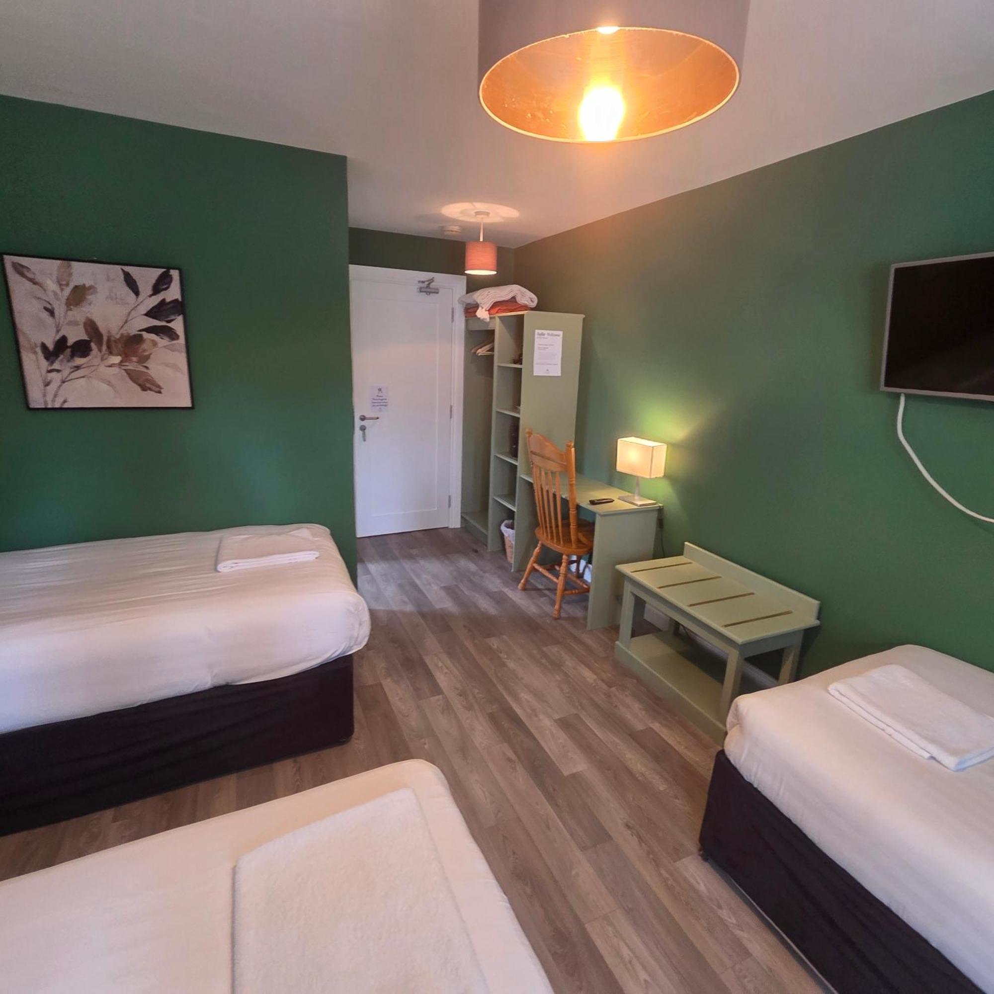 Deluxe Family Room