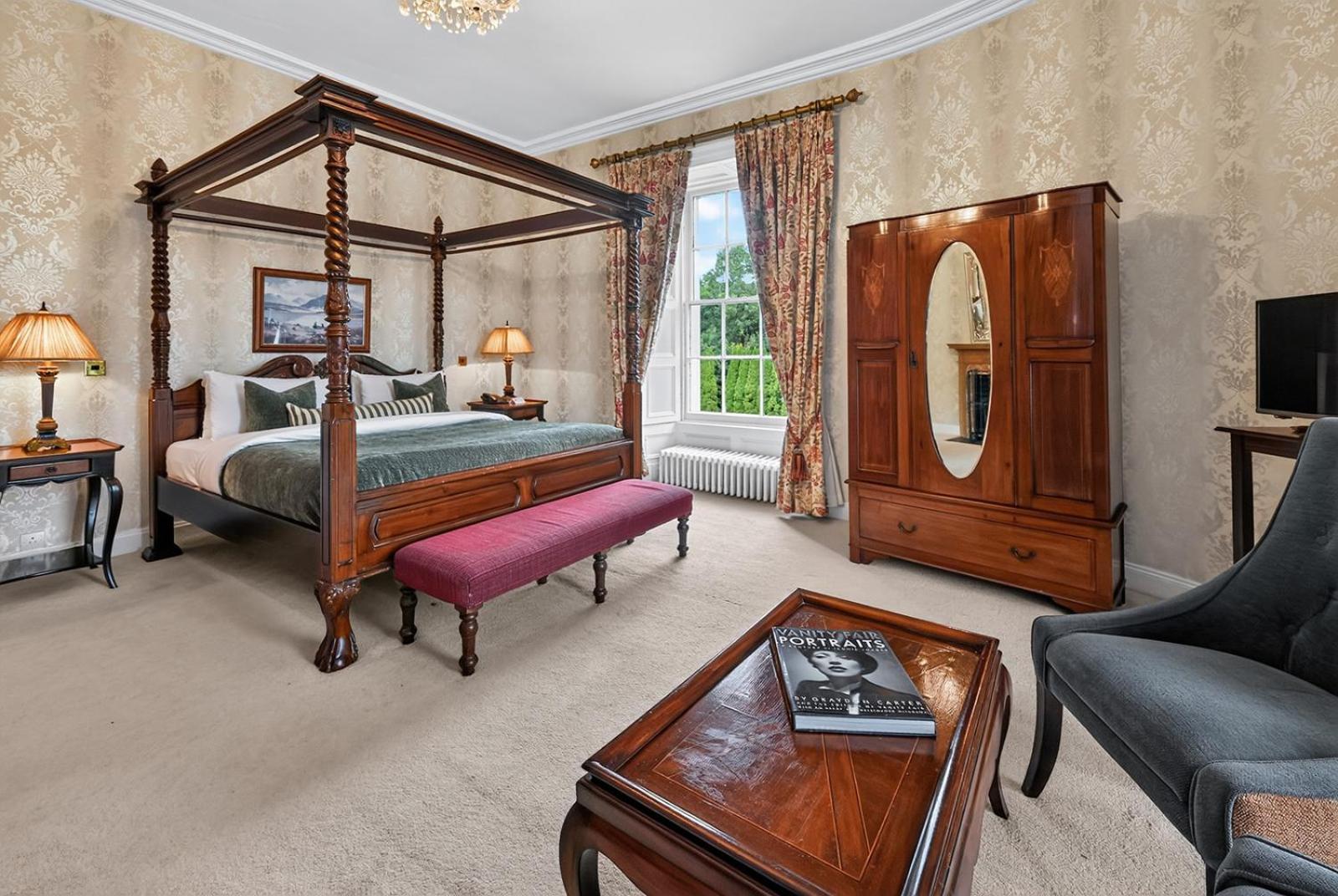 Deluxe Double or Twin Room