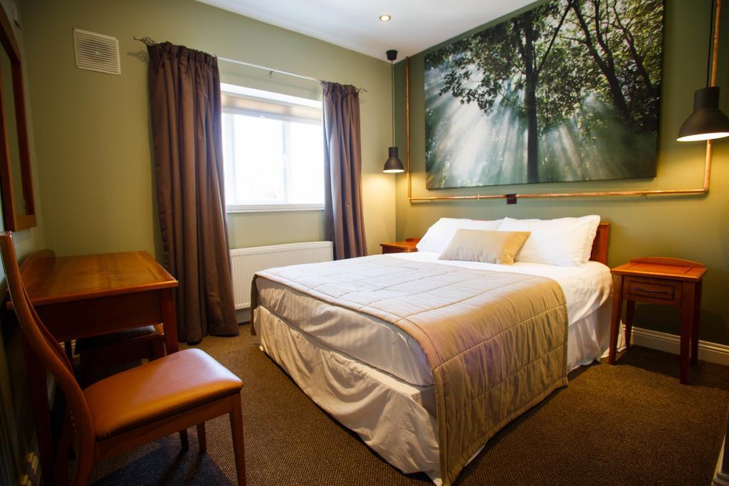 Double or Twin Room Town House