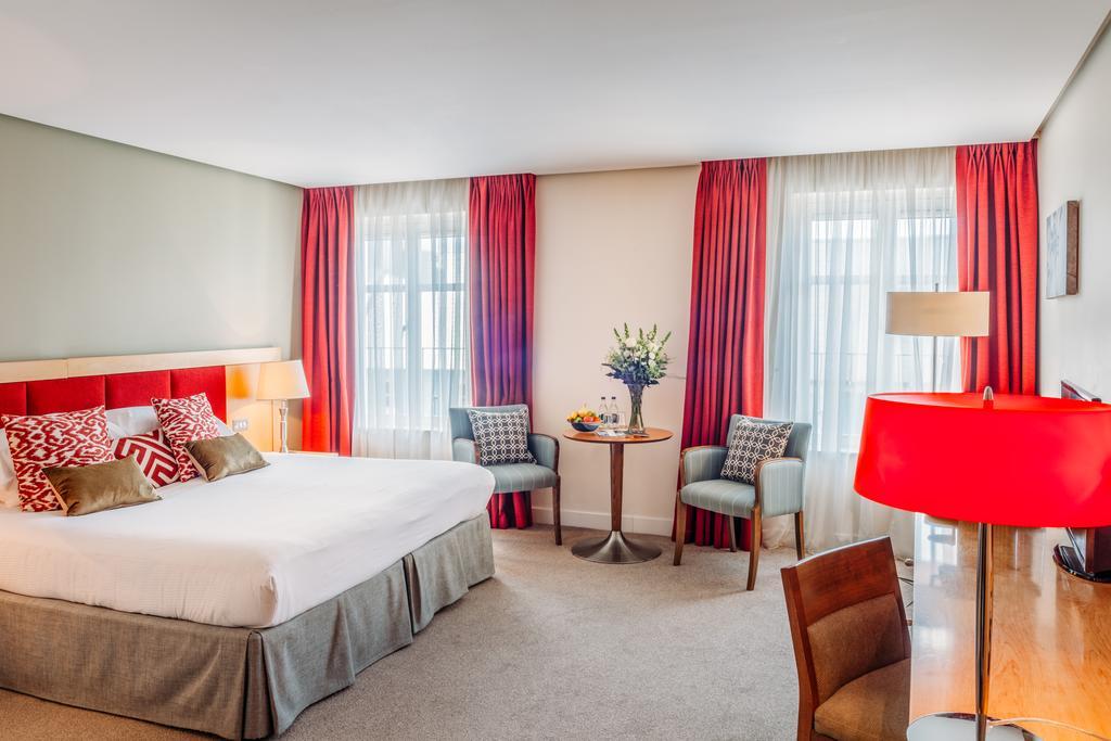 Superior Zimmer mit Kingsize-Bett