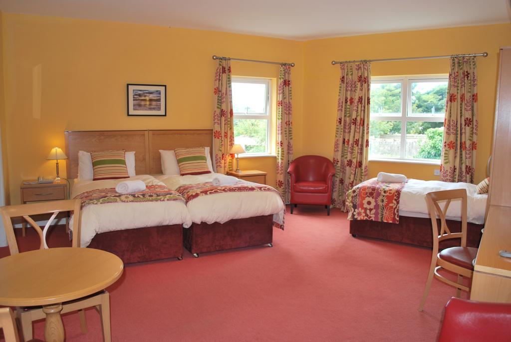Triple Room with Private Bathroom