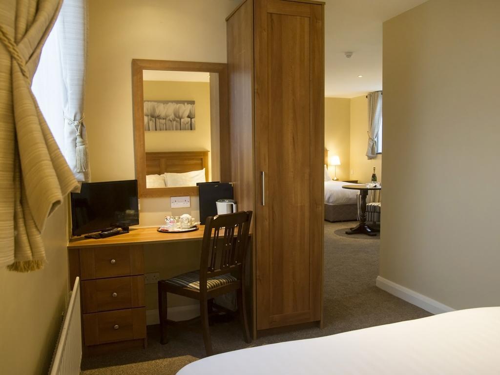 Deluxe Family Suite