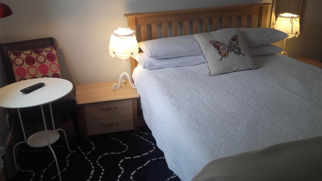 Double or Twin Room,415315200:JPEG