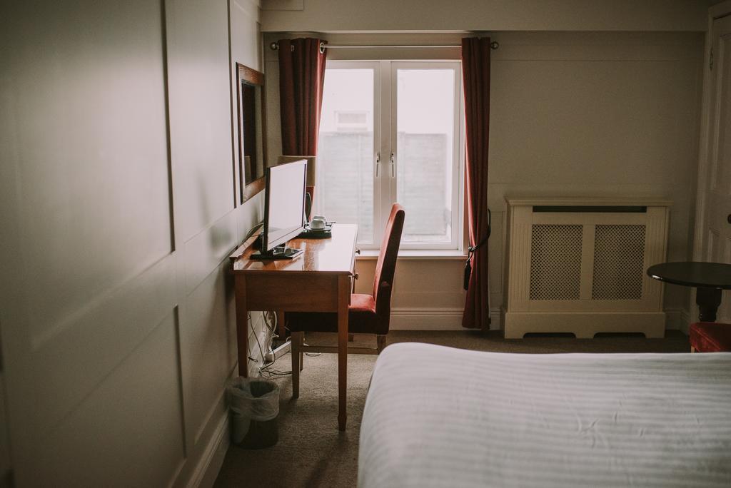 Classic Four Poster Room Sea View,446598201:JPEG