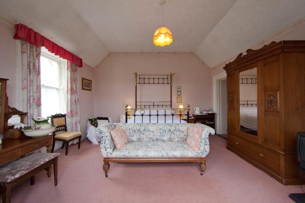 Double Room with Mountain View