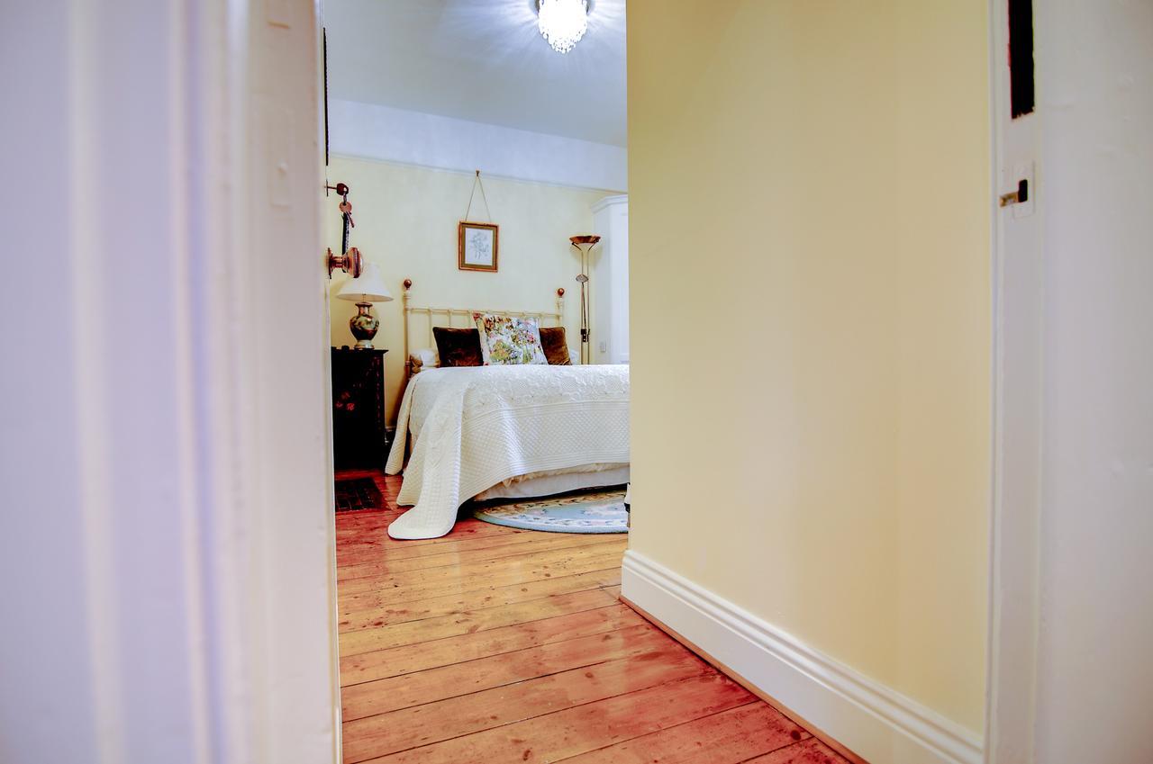 Double Room Private Bathroom