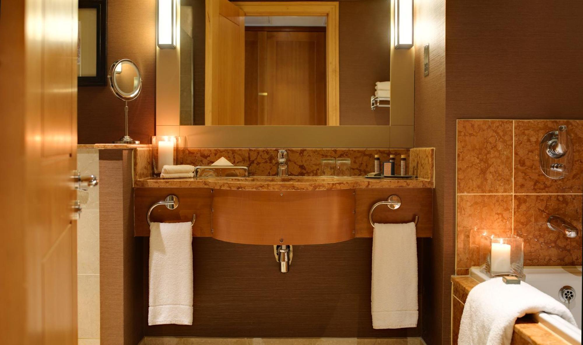 Deluxe Twin Room Adults Only