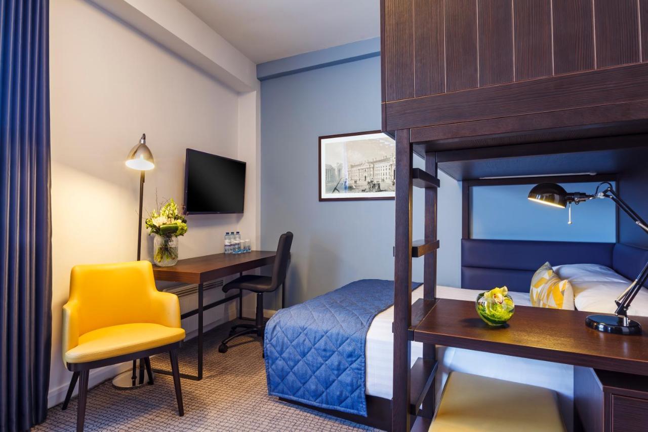 Snug Triple Room