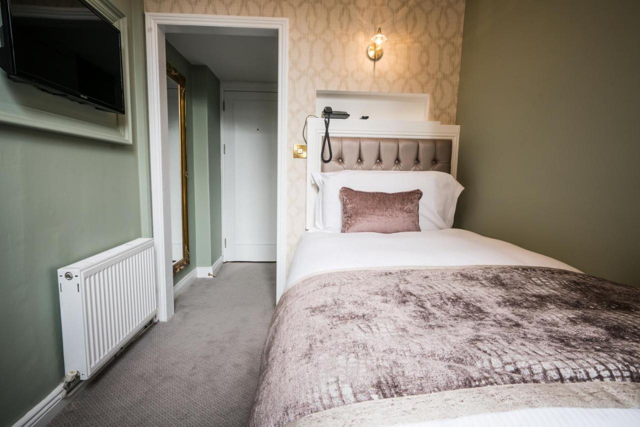Small Single Room