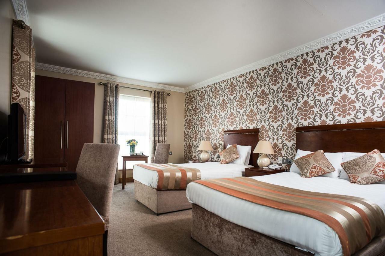 Family Room (Max 2 Adults + 2 Childrens under 12 Years)