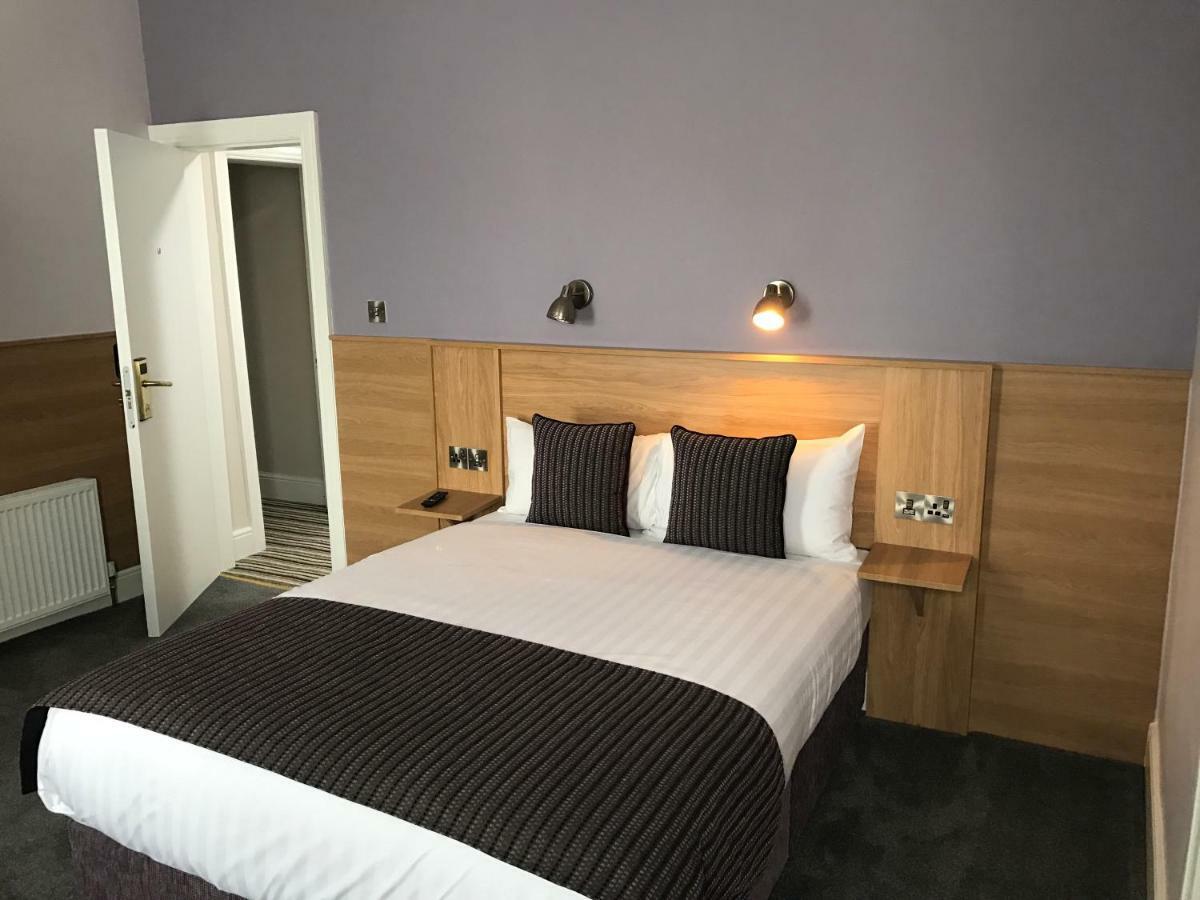 Double Room Private Bathroom