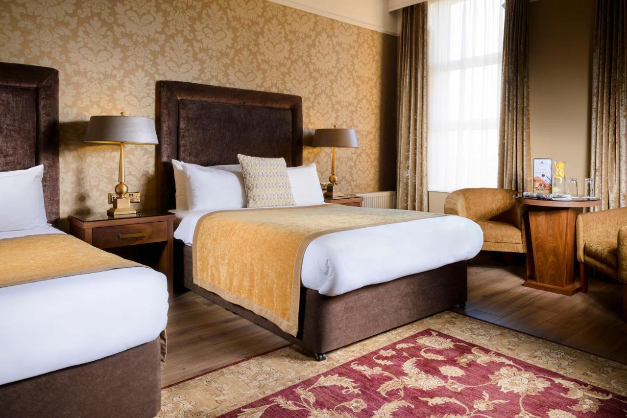 Double or Twin Room Lake View