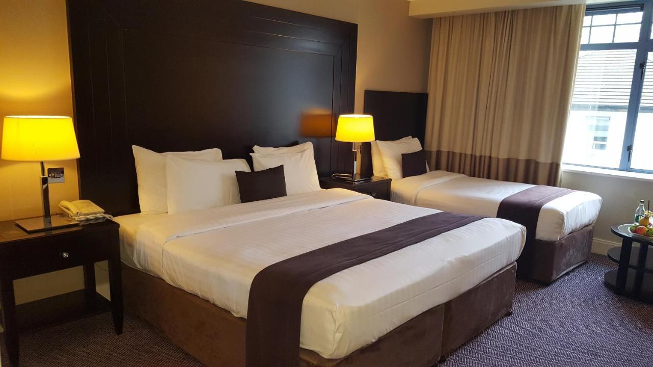 Family Room,1279498768:JPEG