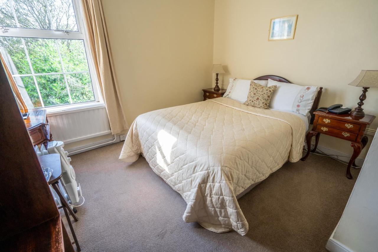 Double Room Private Bathroom