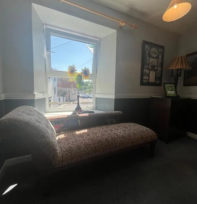 Annie May'S Bar, B&B-1