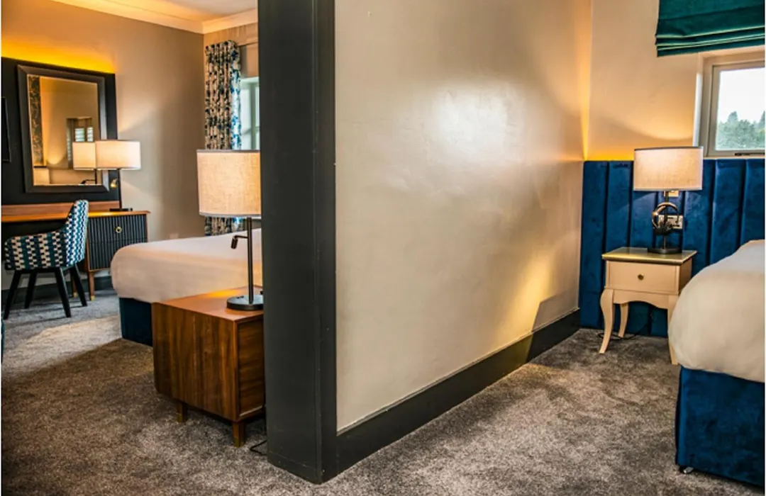 Riverside Park Hotel-1