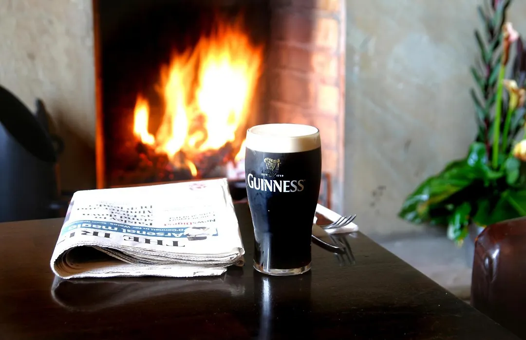 Maddens Bridge Bar & Guesthouse-1