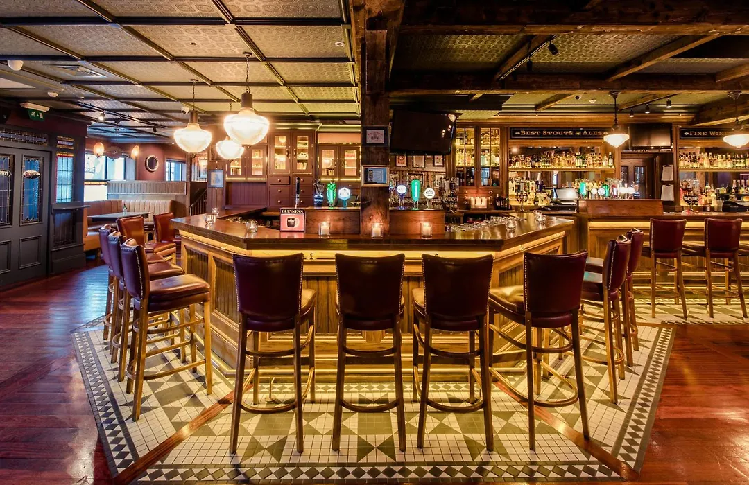 Scott'S Hotel-1
