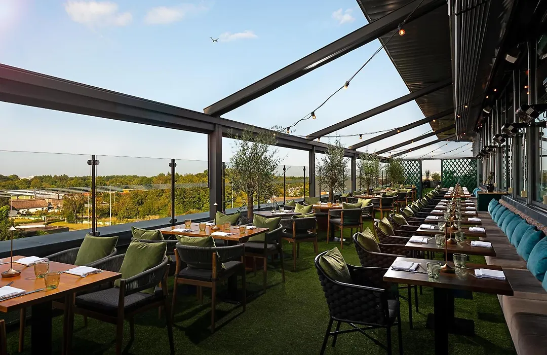 Carlton Hotel Dublin Airport-1