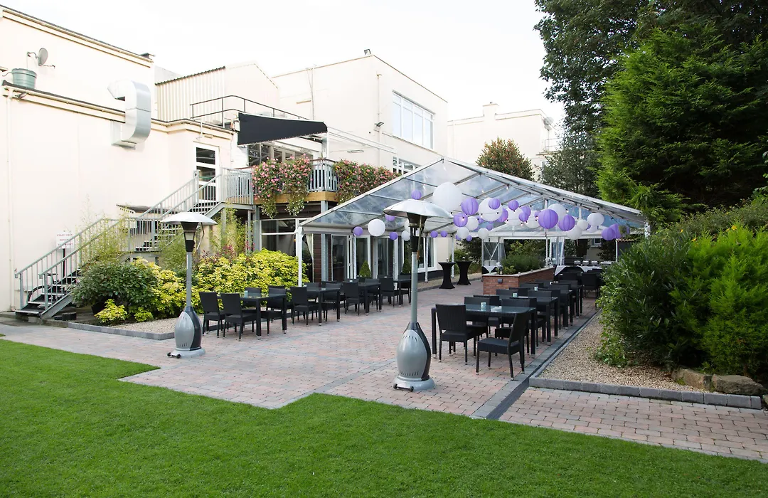 The Sandymount Hotel-1