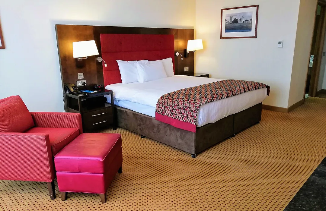 Pillo Hotel & Leisure Club-1