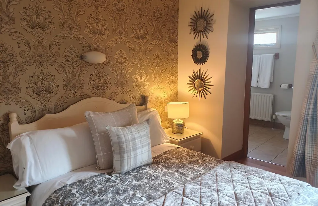 Ashleigh House Bed & Breakfast-1