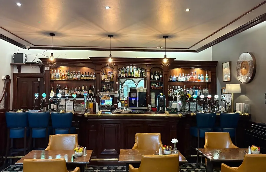 Westlodge Hotel & Leisure Centre-1