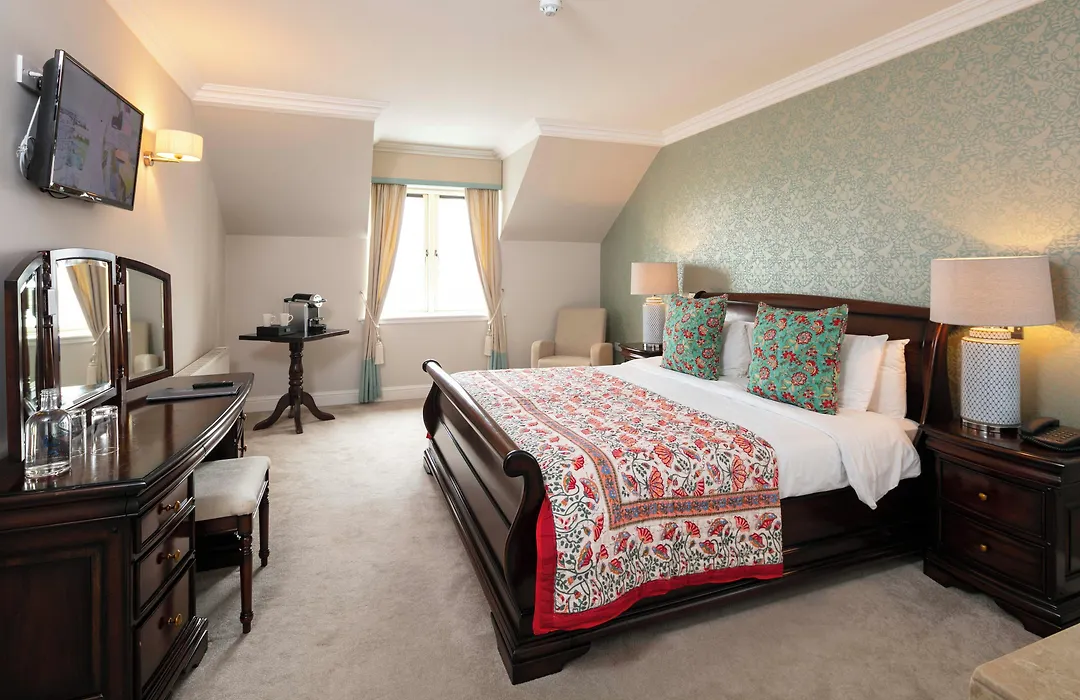 Schull Harbour Hotel & Leisure Centre-1