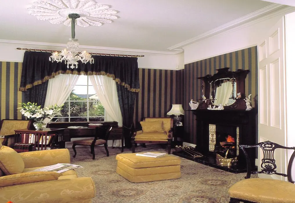 Ivyleigh House-1