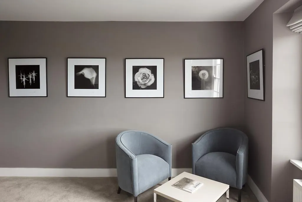 Giles Norman Gallery & Townhouse-1