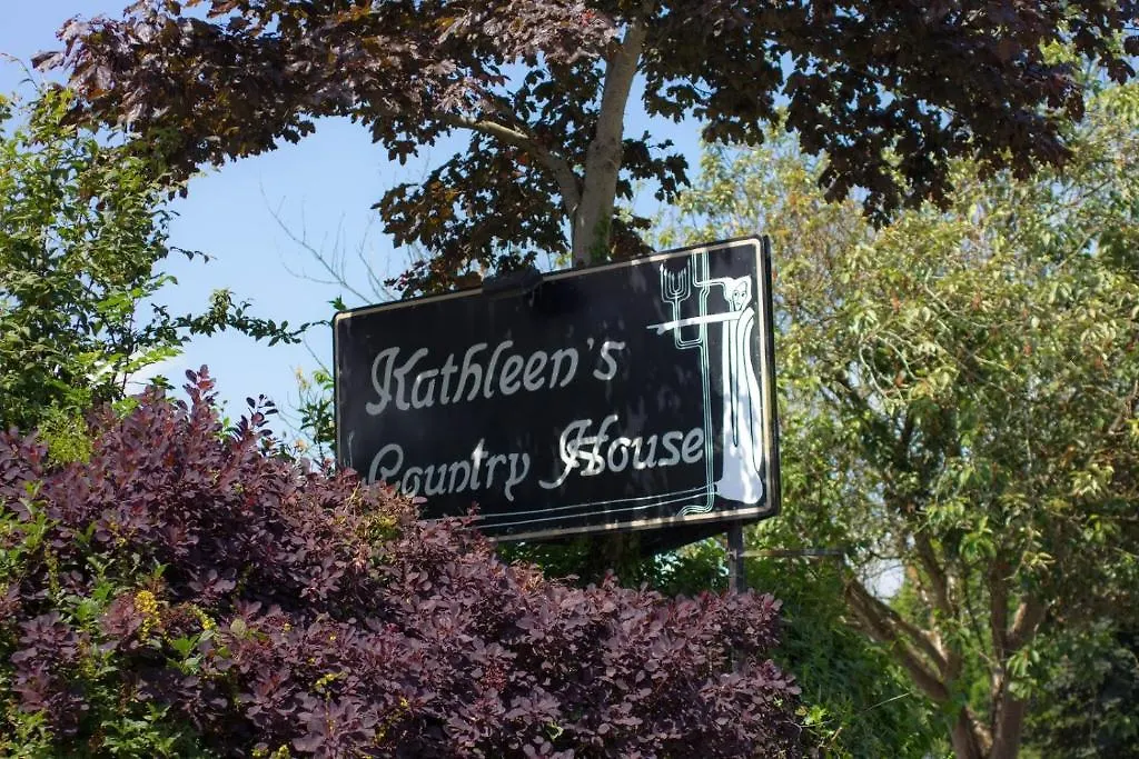 Kathleens Country House-1