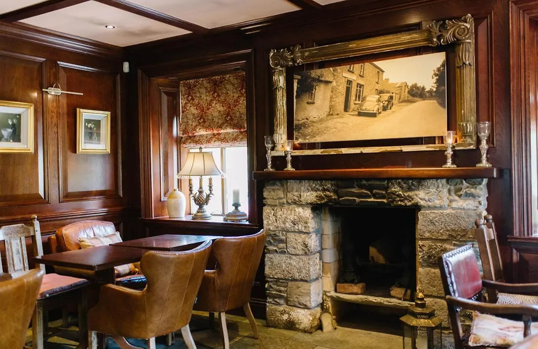 Riverbank, Country Pub And Guesthouse-1