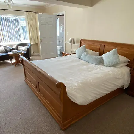 Ardmore House-2
