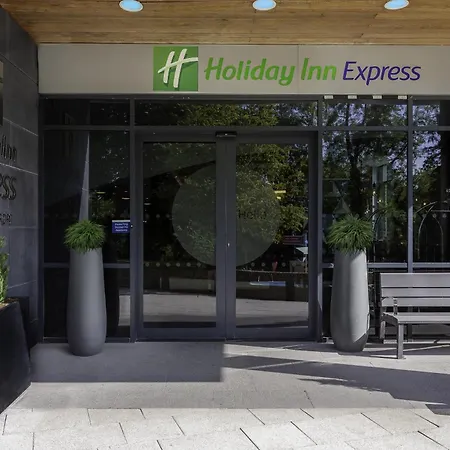 Holiday Inn Express Dublin-Airport By Ihg-2