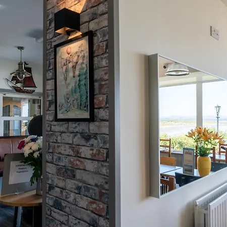 The Gaslight Inn Self Catering Holiday Apartments Rossnowlagh Donegal-3