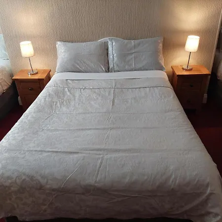 Parkway Guesthouse-2