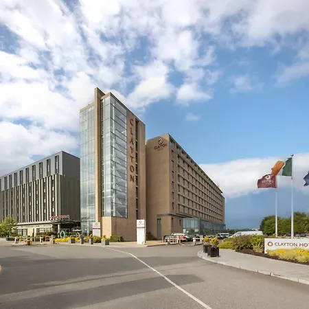 Clayton Hotel Dublin Airport-3