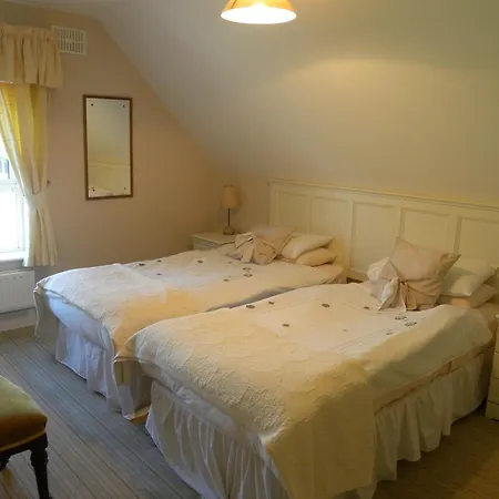 Maple Lodge-3