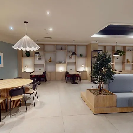 Clayton Hotel Dublin Airport Central-2
