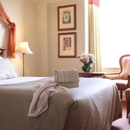 River Island Hotel-3