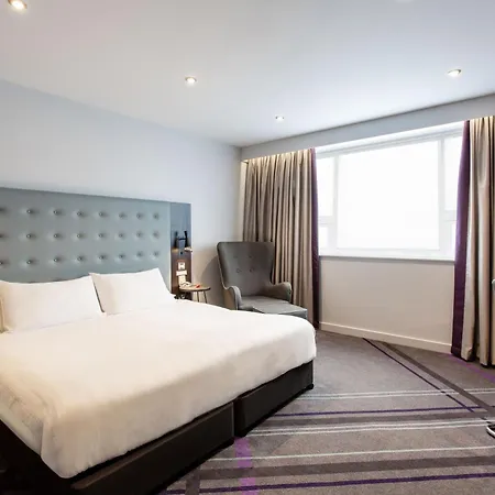 Premier Inn Dublin Airport-2
