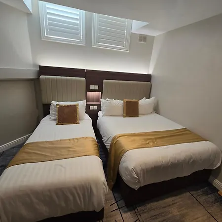 Double Bedroom Studios-2