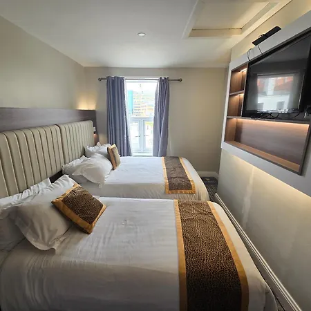Double Bedroom Studios-3