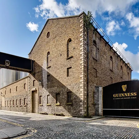 Maldron Hotel Smithfield Dublin City-3