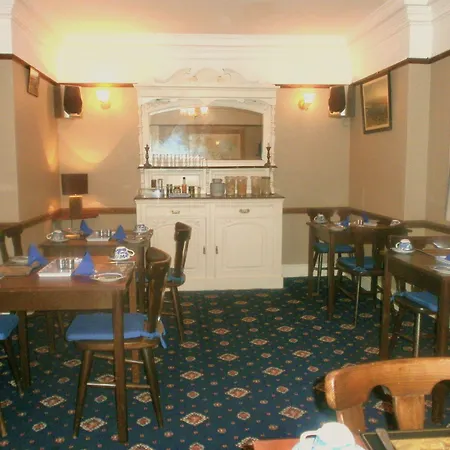 Rathmore House Bed & Breakfast-3