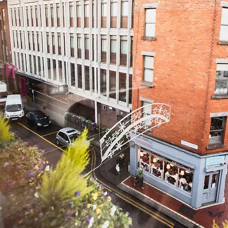 Clarendon Suites-2
