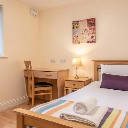 Donegan Court Aparthotel-2