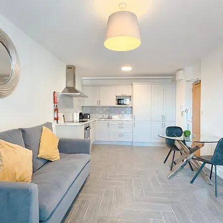 Broc House Suites-2